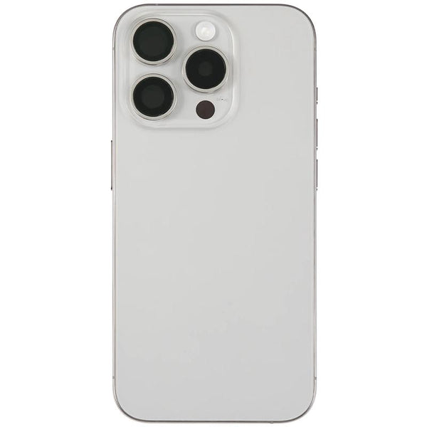 Encuentra tapas traseras para iPhone 15 Pro de versión US, usadas OEM extraídas, grado B, en color titanio blanco en Guatemala.