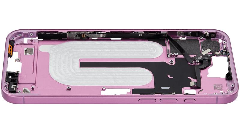 Reparación de marco medio con botones en Guatemala para iPhone 16 versión US usado en color rosa.